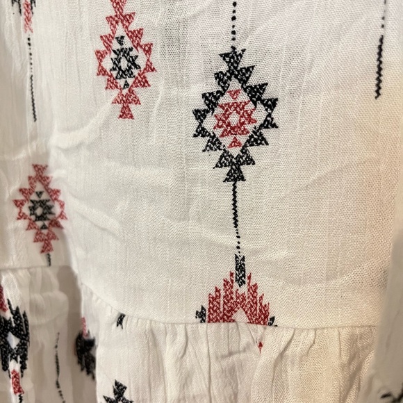 Forever 21 Long Woven Top. Size M - Picture 6 of 7